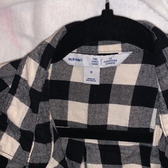 Black and white old navy plaid size medium - Picture 2 of 2